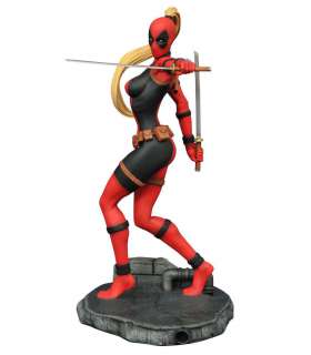 Marvel Estatua Femme Fatales Lady Deadpool 23 cm