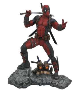 Marvel Estatua Premier Collection Deadpool 30 cm